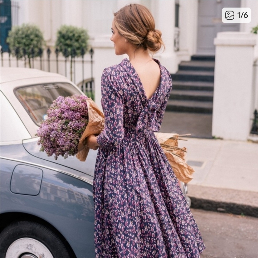Gal Meets Glam Navy and Pink Floral V-Neck Long Sleeve Dress